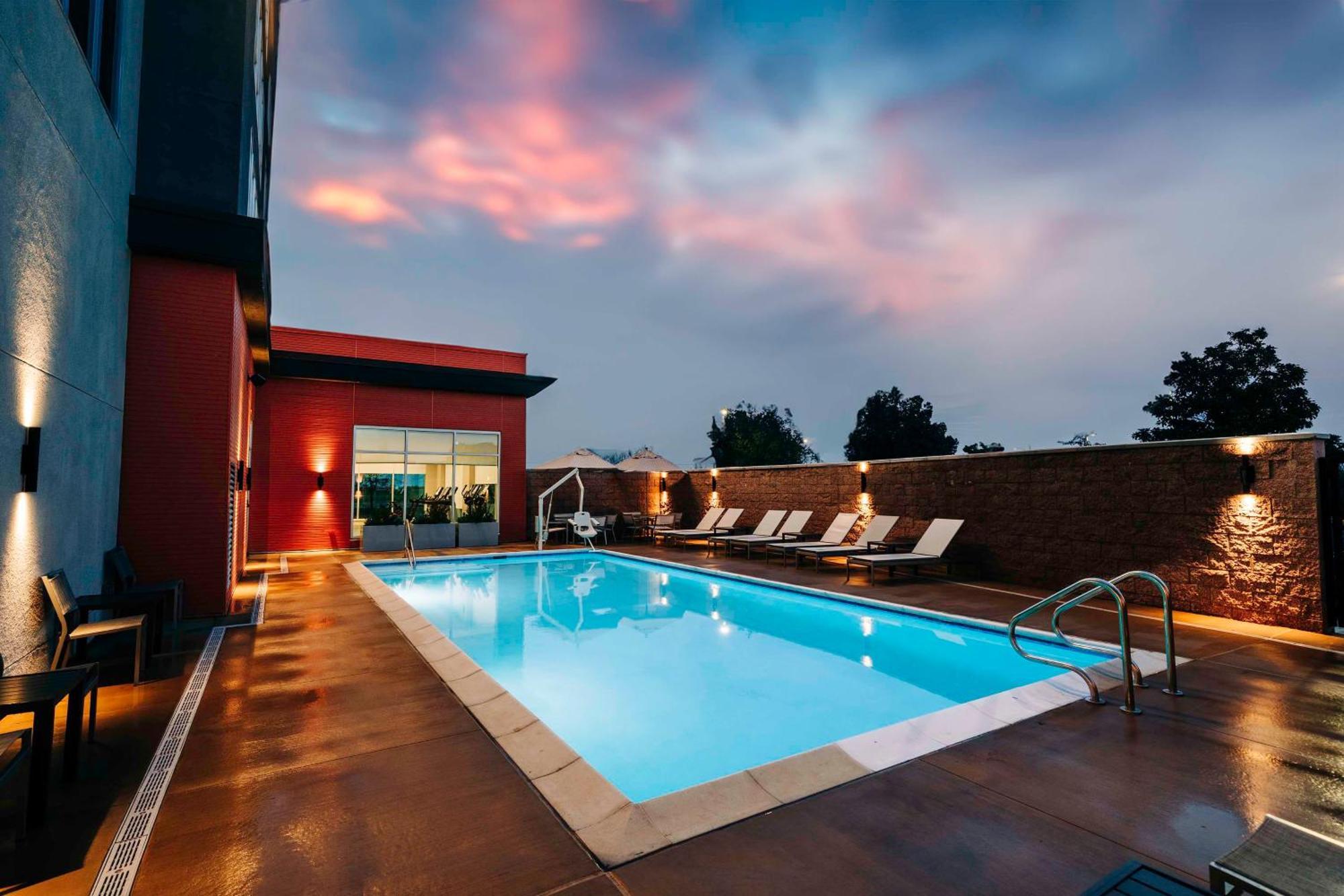 Hyatt Place Sacramento International Airport מראה חיצוני תמונה